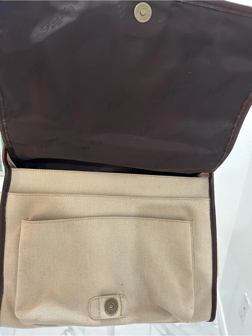Fossil versatile cream